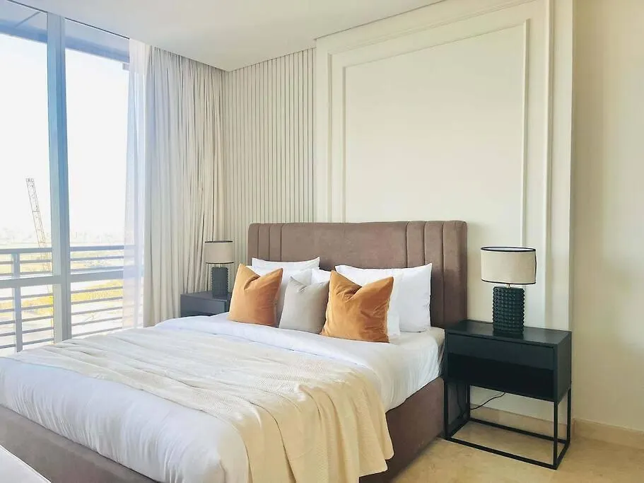 Silkhaus Sky Gardens Chic Studio DIFC Living Apartment Dubai United Arab Emirates