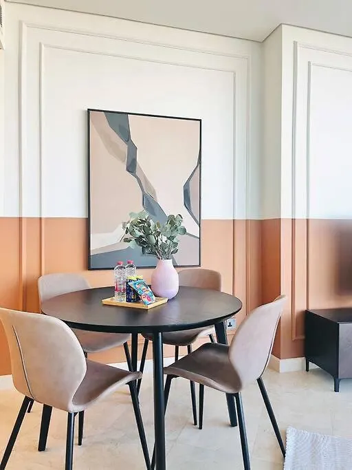 Silkhaus Sky Gardens Chic Studio DIFC Living Apartment Dubai
